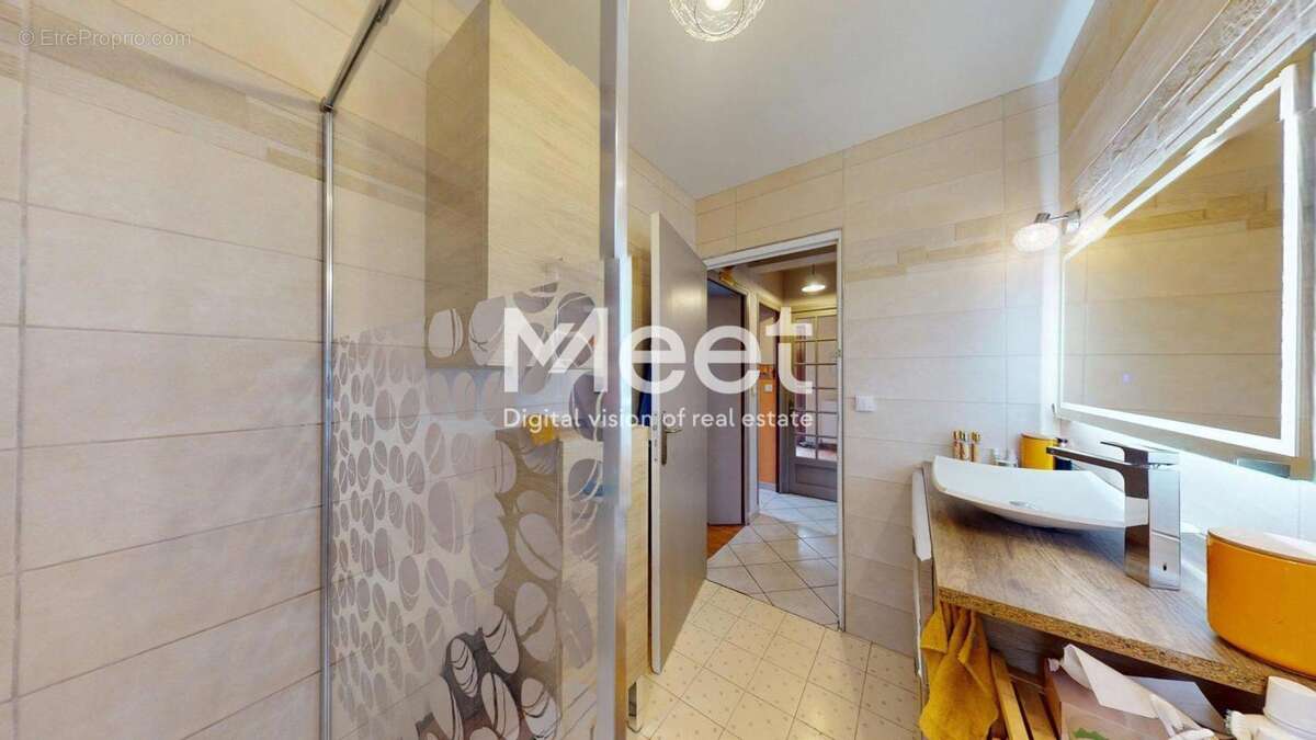 Maison à FLEURY-LA-VALLEE