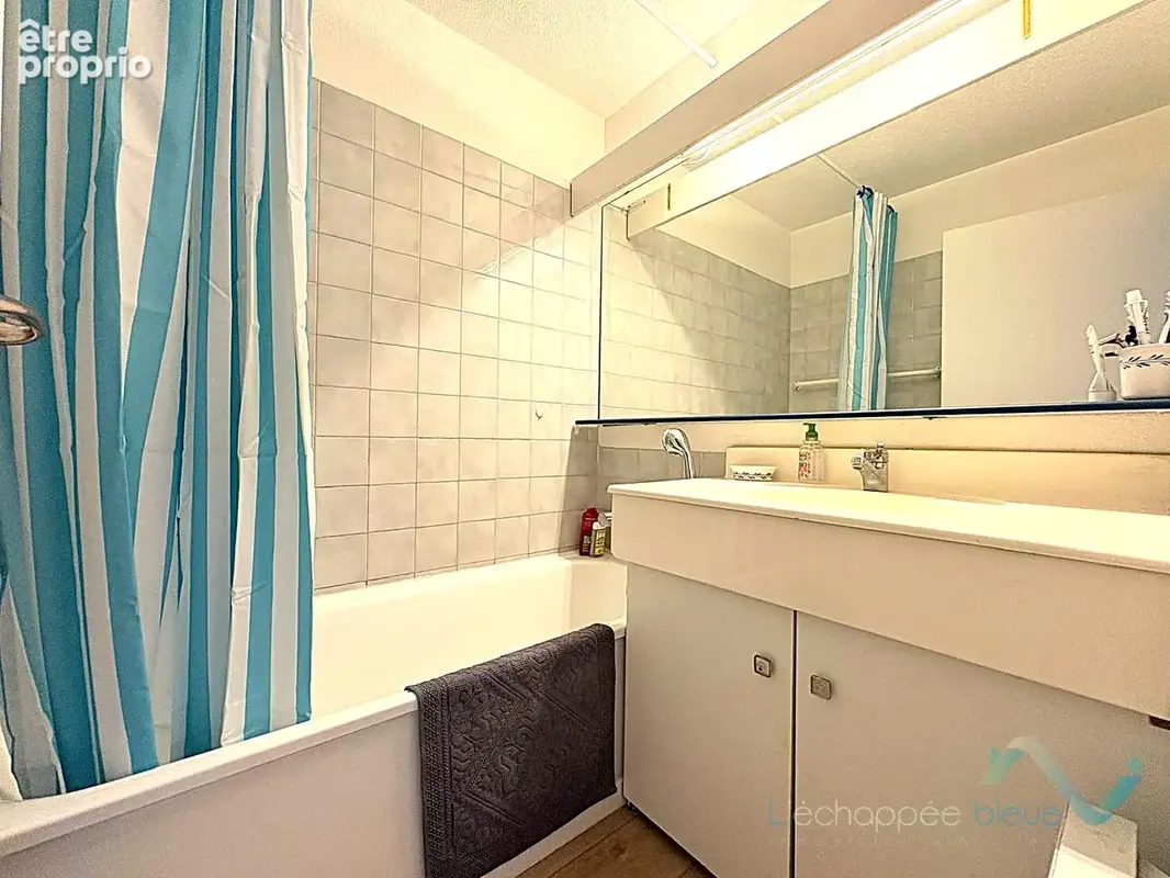 Vente appartement 4 pièces à GASSIN - photo 7