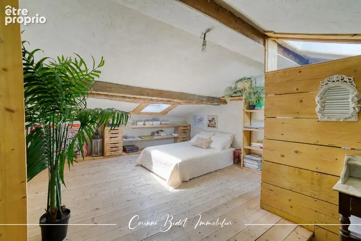 Maison 347 m² à Saint-Pierre-De-Chandieu  - photo 9