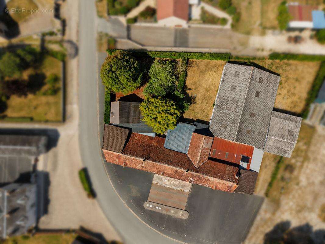 Vente Interactive - Départ des offres à 99 000  La Pérouille 10 pièces 260 m2 - photo 3