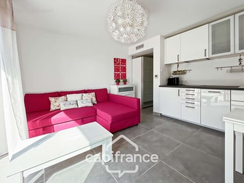 Appartement à BORMES-LES-MIMOSAS