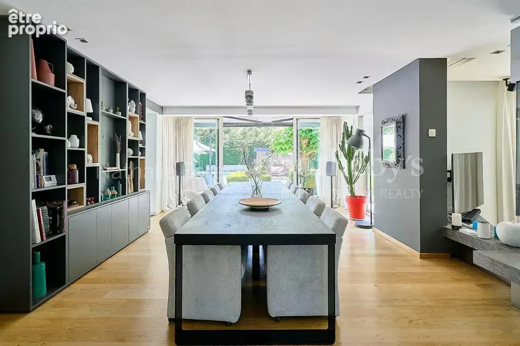 EXCLUSIVITÉ – Croix, splendide maison contemporaine ,4 ch, piscine extérieure. - photo 6