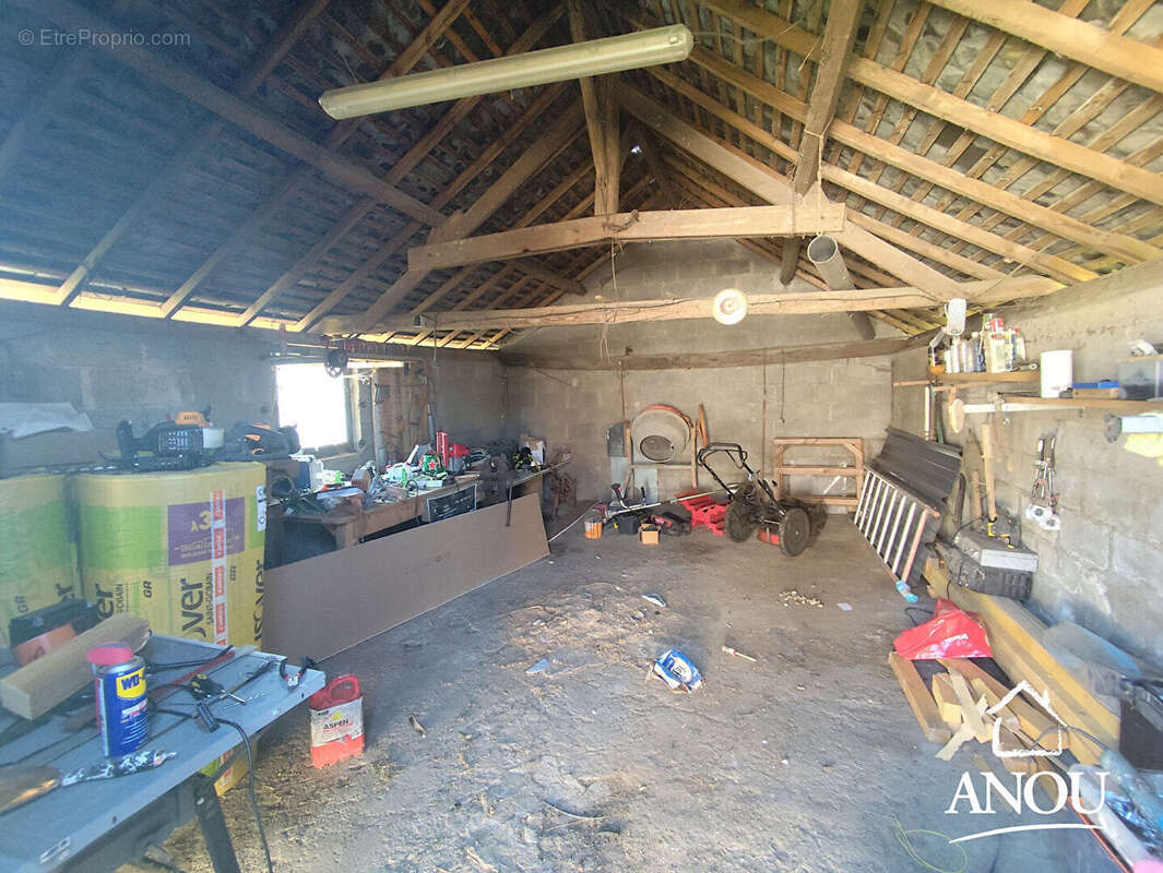 Maison à SAINT-HILAIRE-LA-GRAVELLE