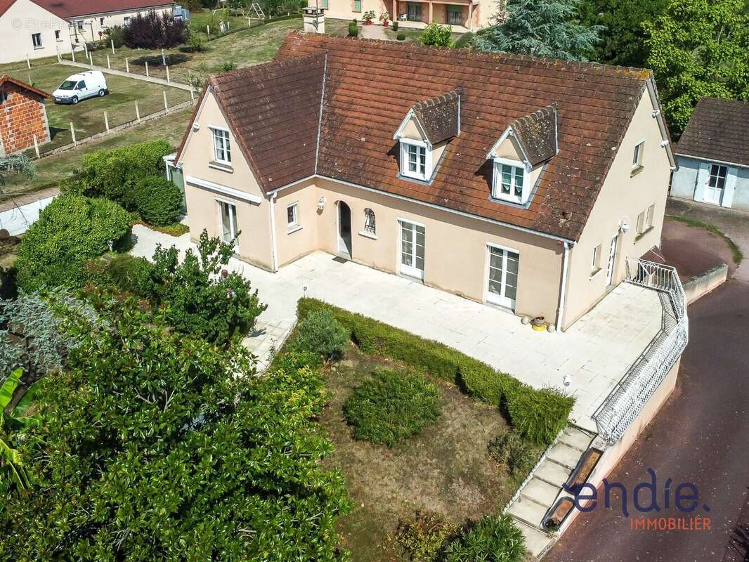 Maison à BESSAY-SUR-ALLIER