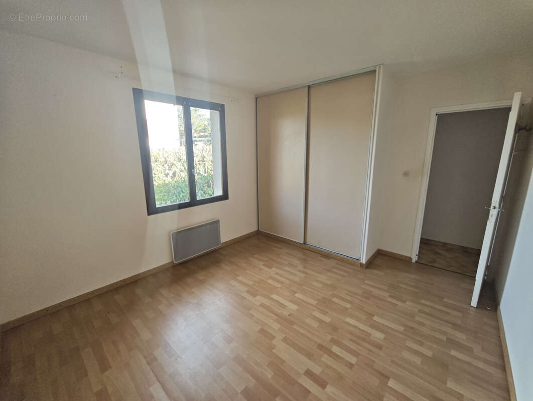 Maison à VILLESISCLE