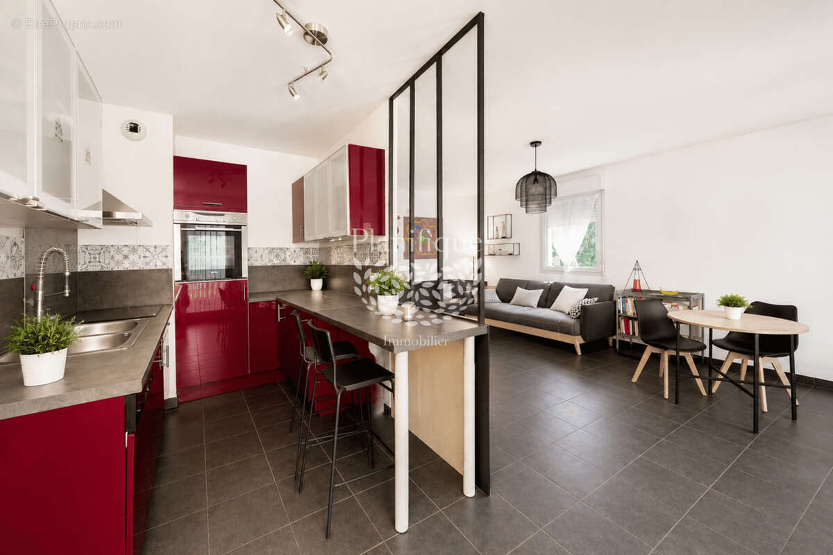 Saint Julien en Genevois   Élégant appartement T4 en rez de chaussée - photo 4
