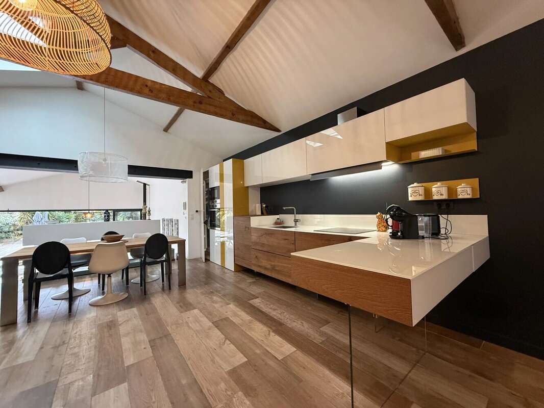 Maison à LE BOUSCAT