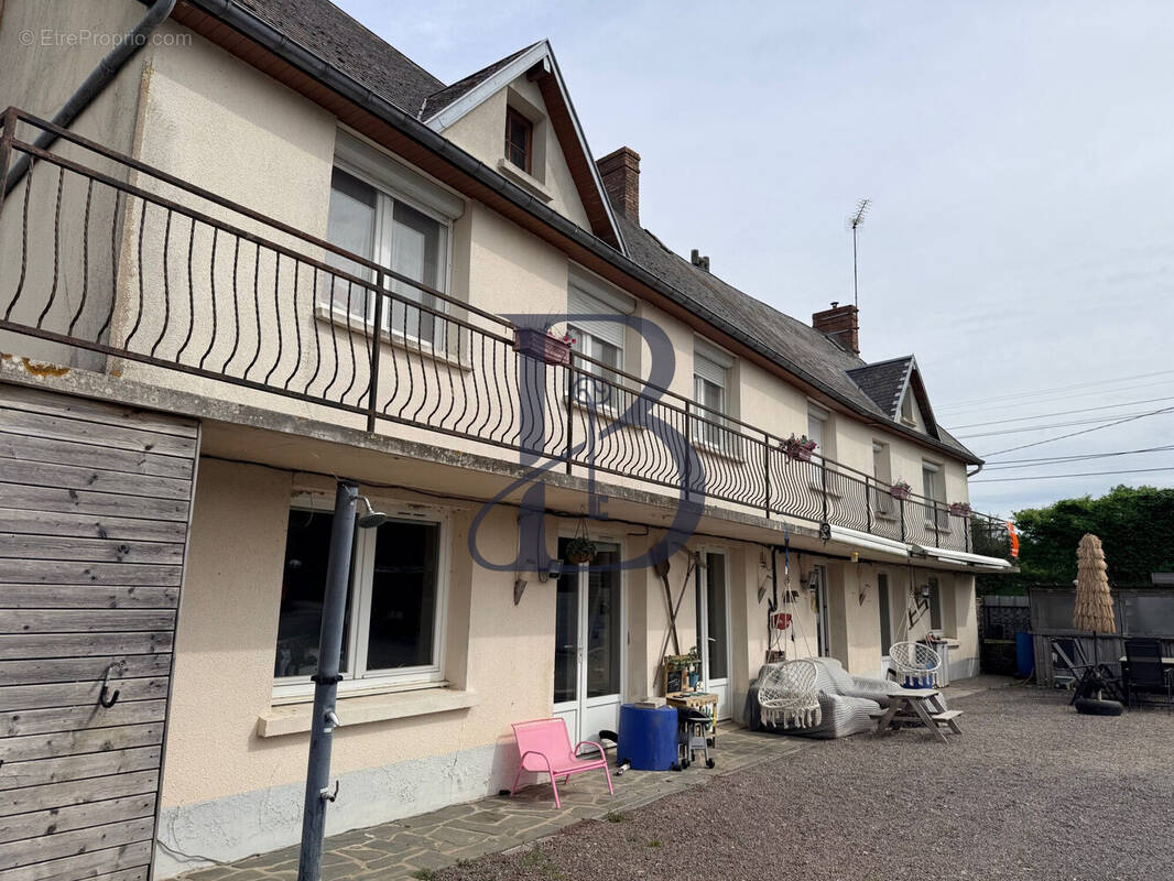 Maison à SAINT-PLANCHERS