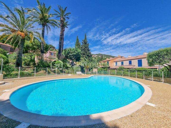 Appartement à BORMES-LES-MIMOSAS