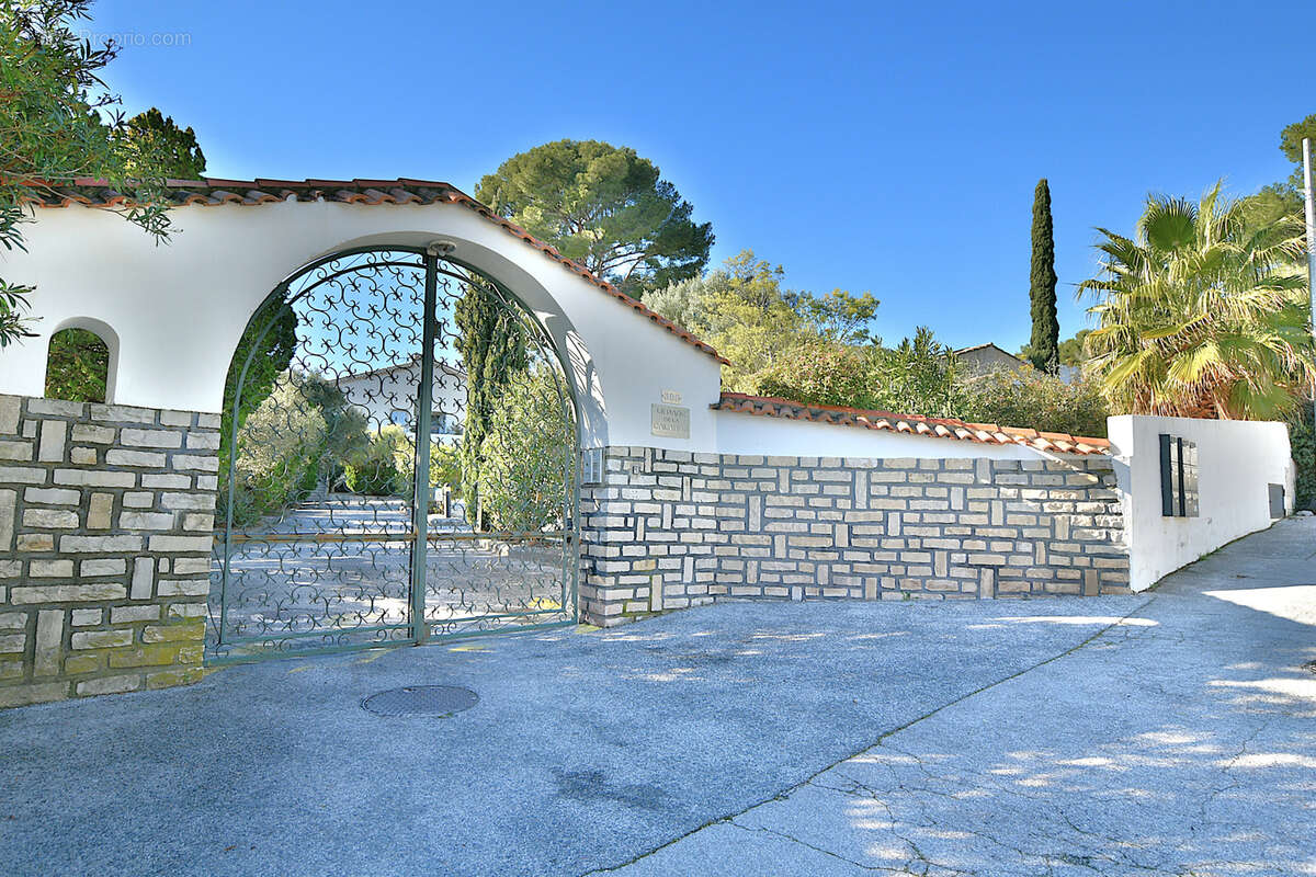 Appartement à LA VALETTE-DU-VAR