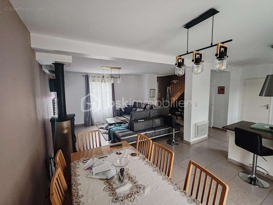 Maison à NANTEUIL-LE-HAUDOUIN