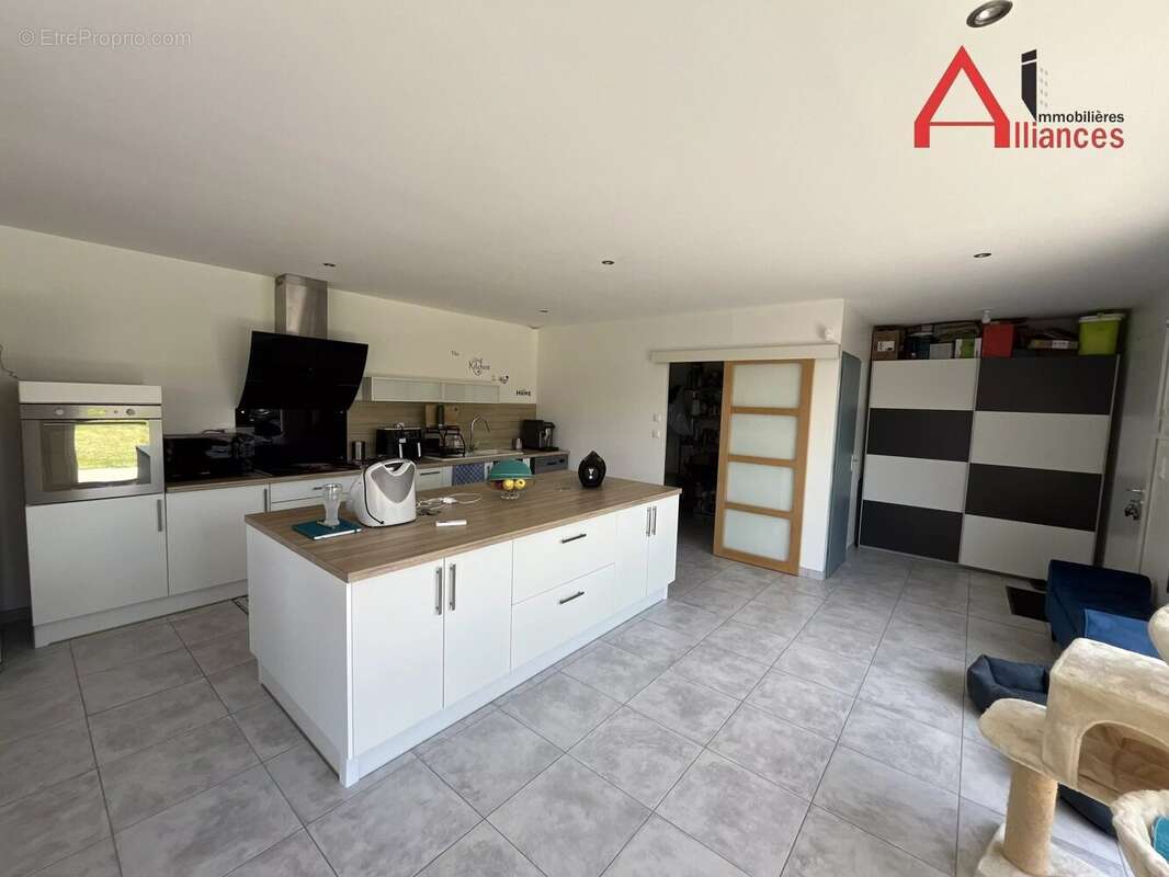 Maison 150 m² à Neufchatel-En-Bray  - photo 3