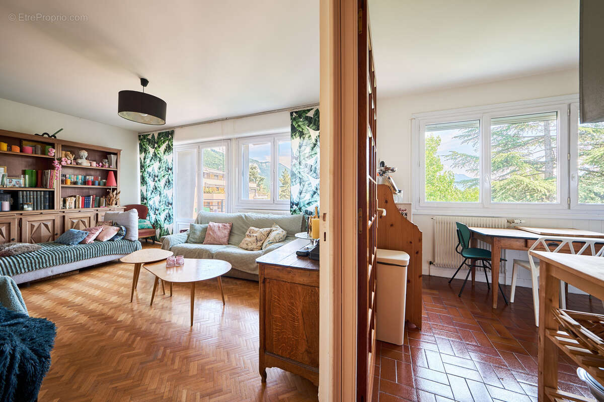 Appartement à ANNECY-LE-VIEUX
