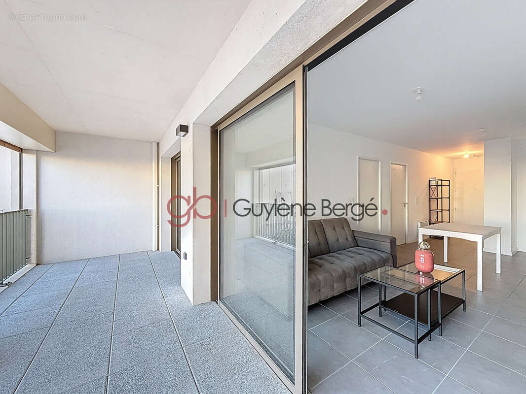 Appartement à MAUGUIO