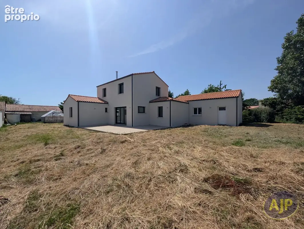 Maison La Boissiere De Montaigu 6 pièce(s) 130 m2 - photo 2