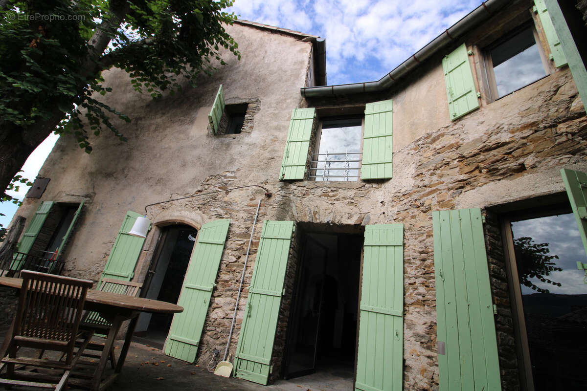 Maison à COLOMBIERES-SUR-ORB