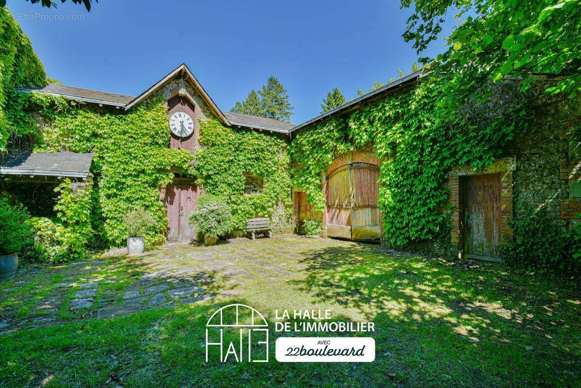 Maison 535 m² à Saint-Sylvestre  - photo 23