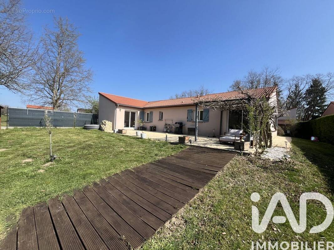 Photo 1 - Maison à ORLEAT