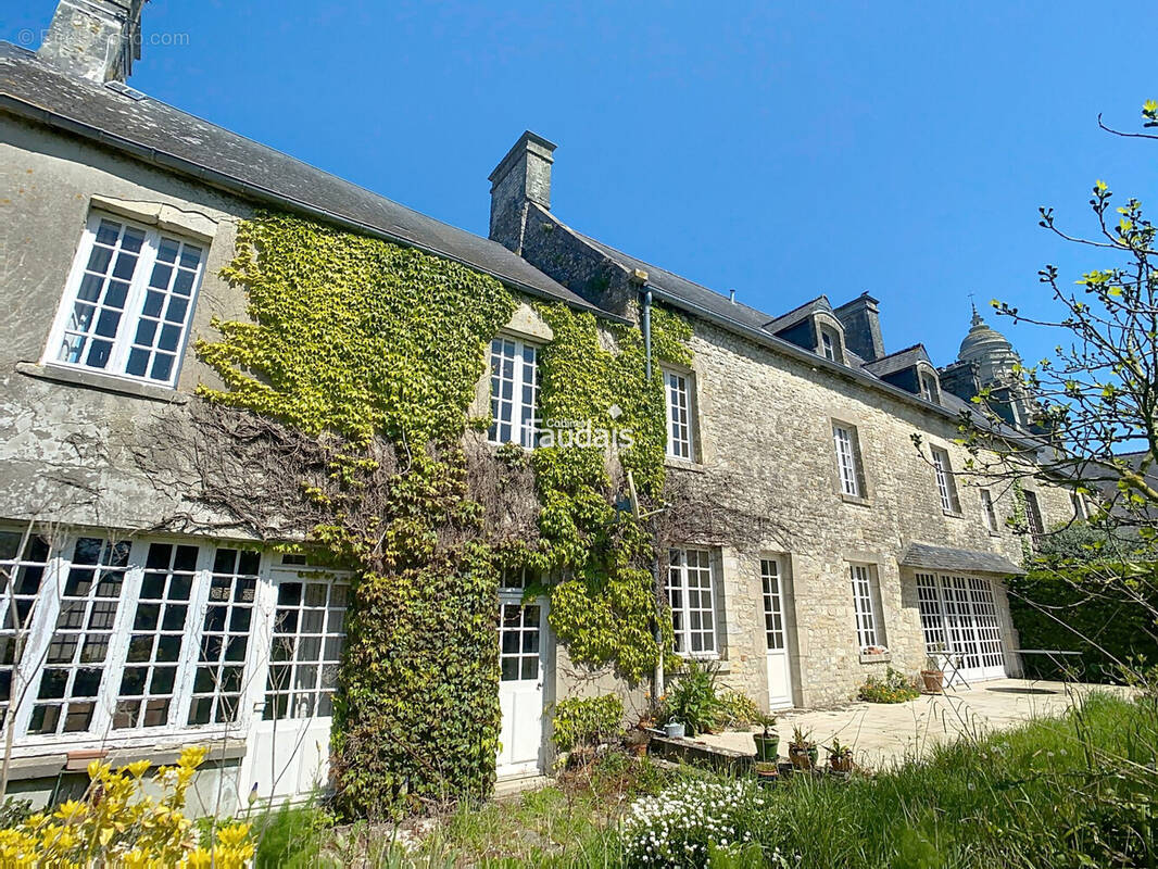 Maison à SAINTE-MARIE-DU-MONT