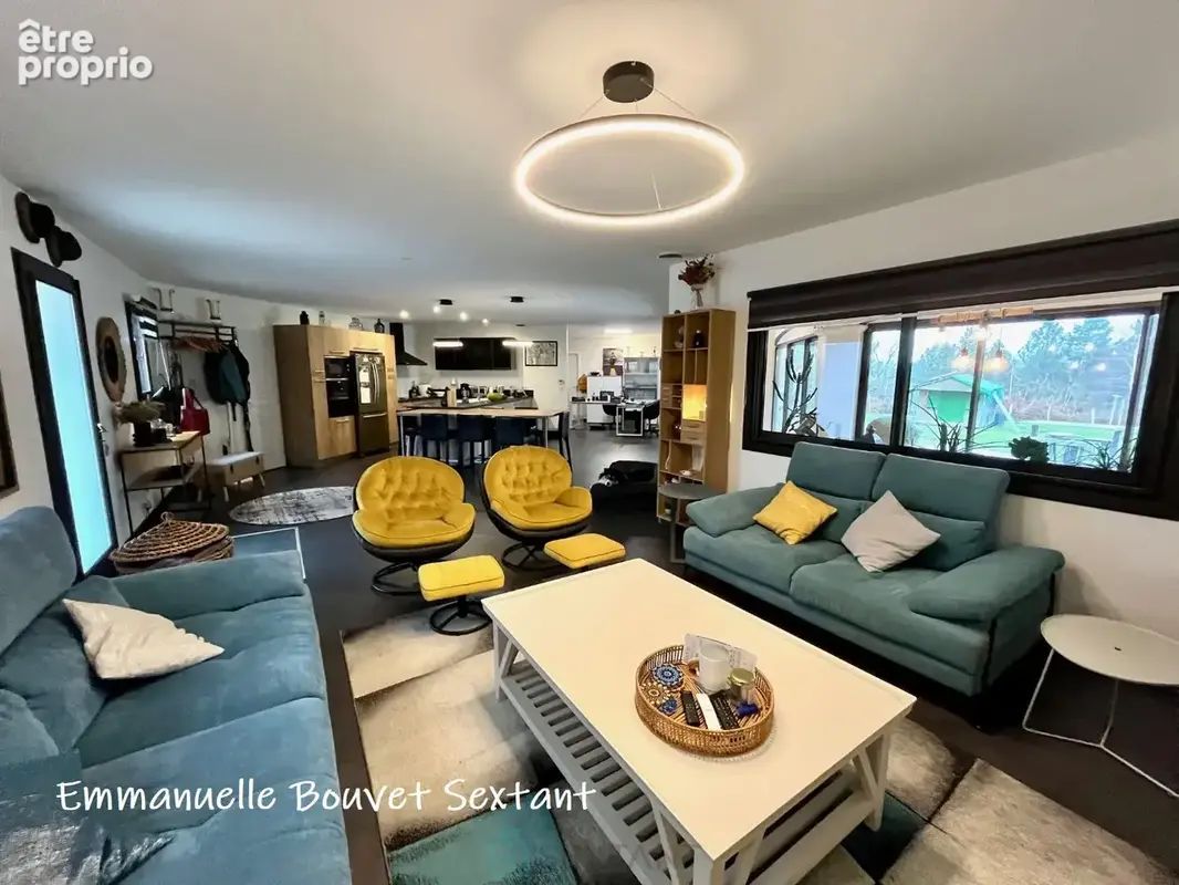 Superbe domaine touristique, 3 ha, 5 chalets bois, salle de réception, maison d'habitation, piscine, divers dépendances - photo 5