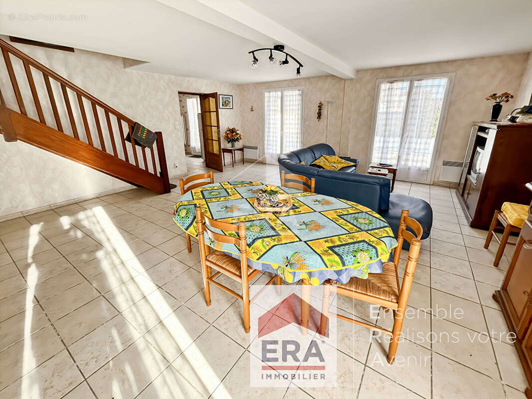 Maison à SAINT-CYPRIEN