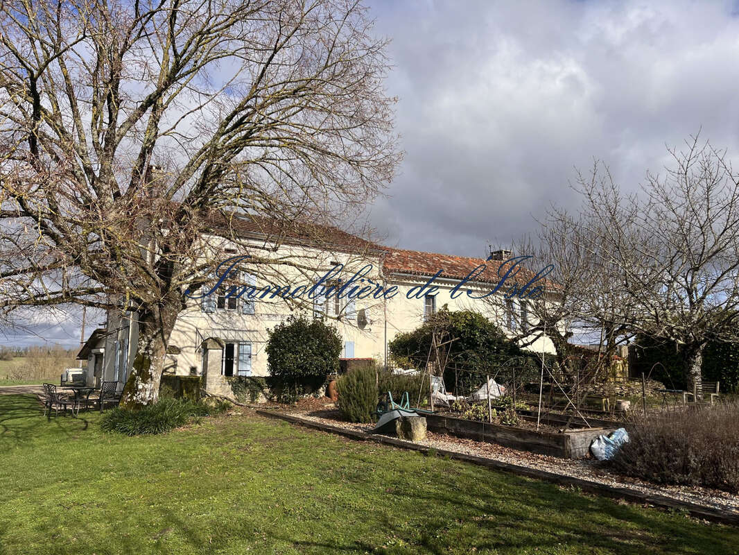 Domaine de caractere avec gites - photo 10