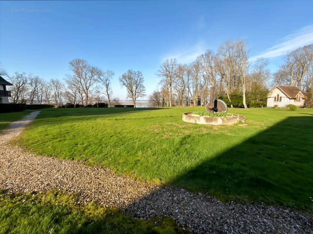 Appartement à EQUEMAUVILLE