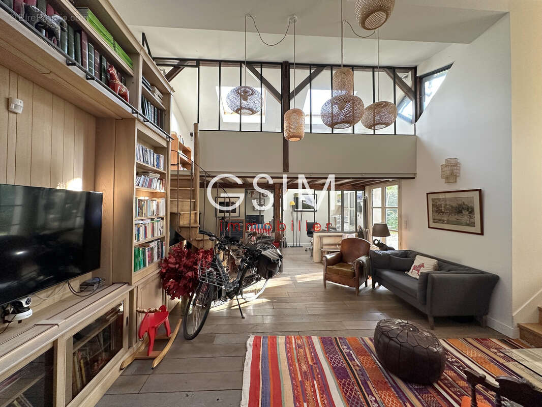 Maison à VILLE-D&#039;AVRAY