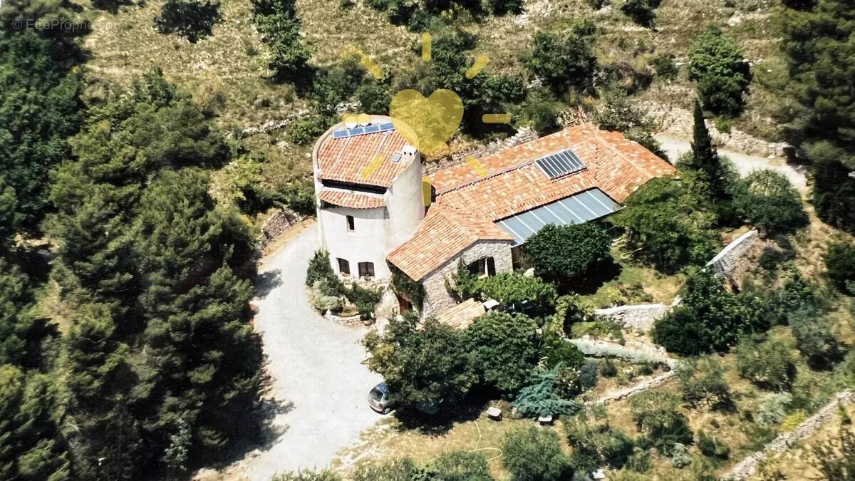 Maison à CALLAS