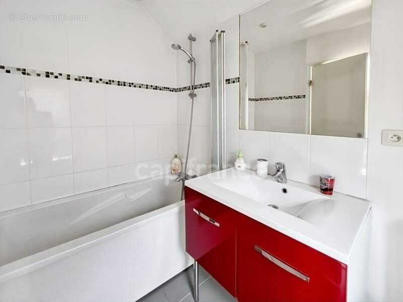 À vendre - hardinghen - propriété - surface totale - 690 m 2 -  maison principale 273 m2 -  2 gites - dépendance - garage - terr - photo 29
