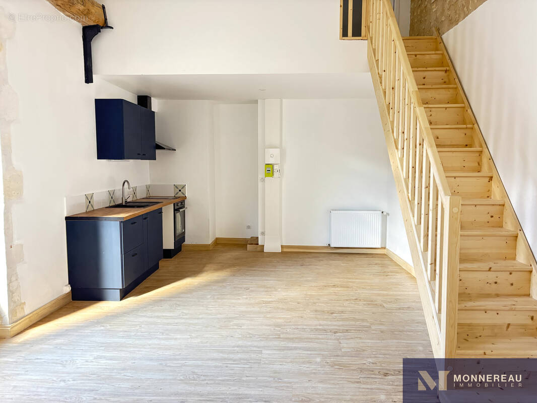 Appartement à BARBEZIEUX-SAINT-HILAIRE