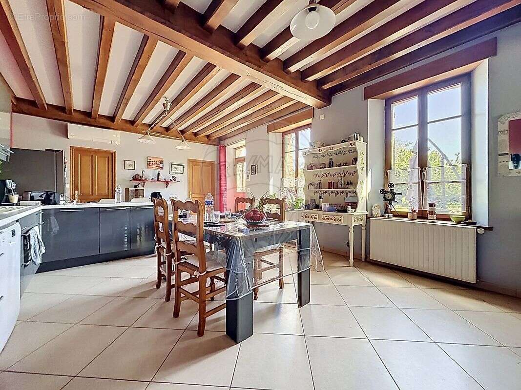 Maison à VILLEBOUGIS