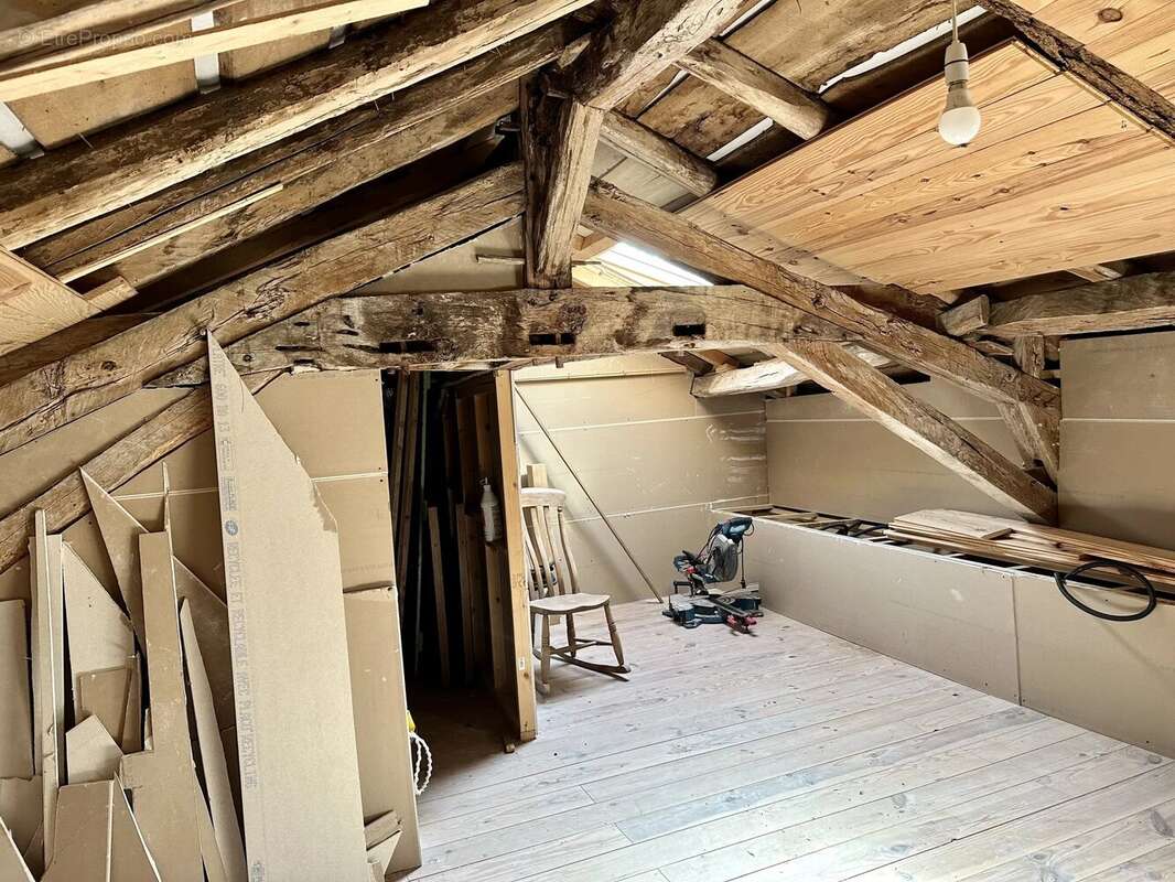 Maison à AUBETERRE-SUR-DRONNE