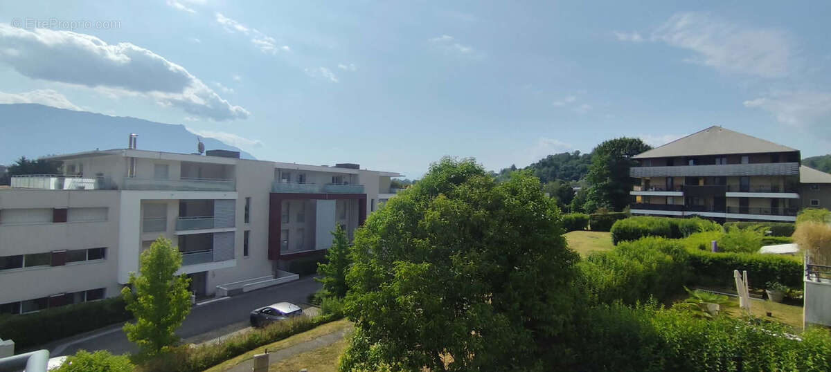 Appartement T4 de 91 m2 avec 3 chambres, Terrasse, Balcon et grand garage de 23.25 m2 - photo 2
