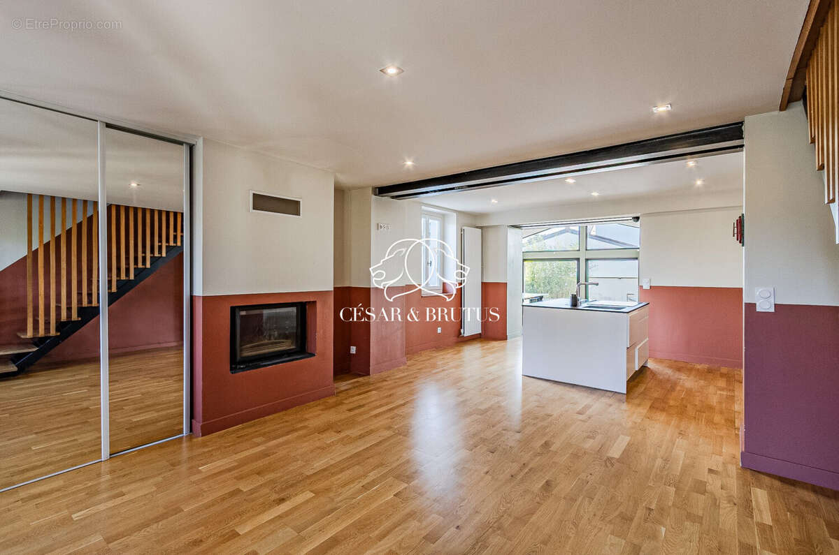 Maison 155 m² à Tassin-La-Demi-Lune  - photo 6