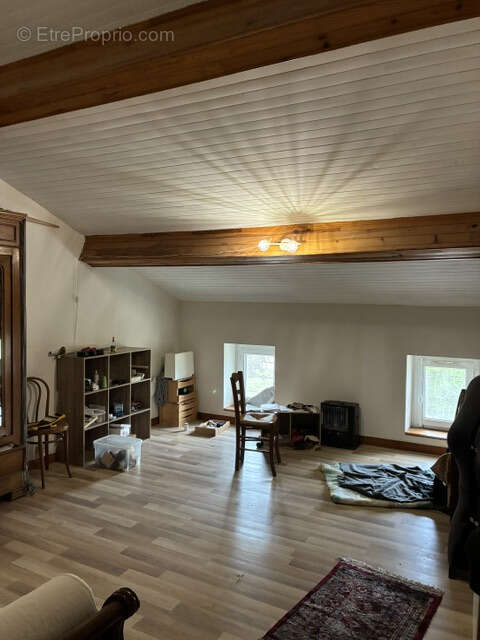 Appartement à BEAUFORT-SUR-GERVANNE