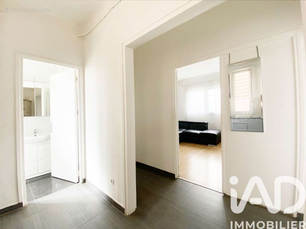 Photo 8 - Appartement à MONTROUGE