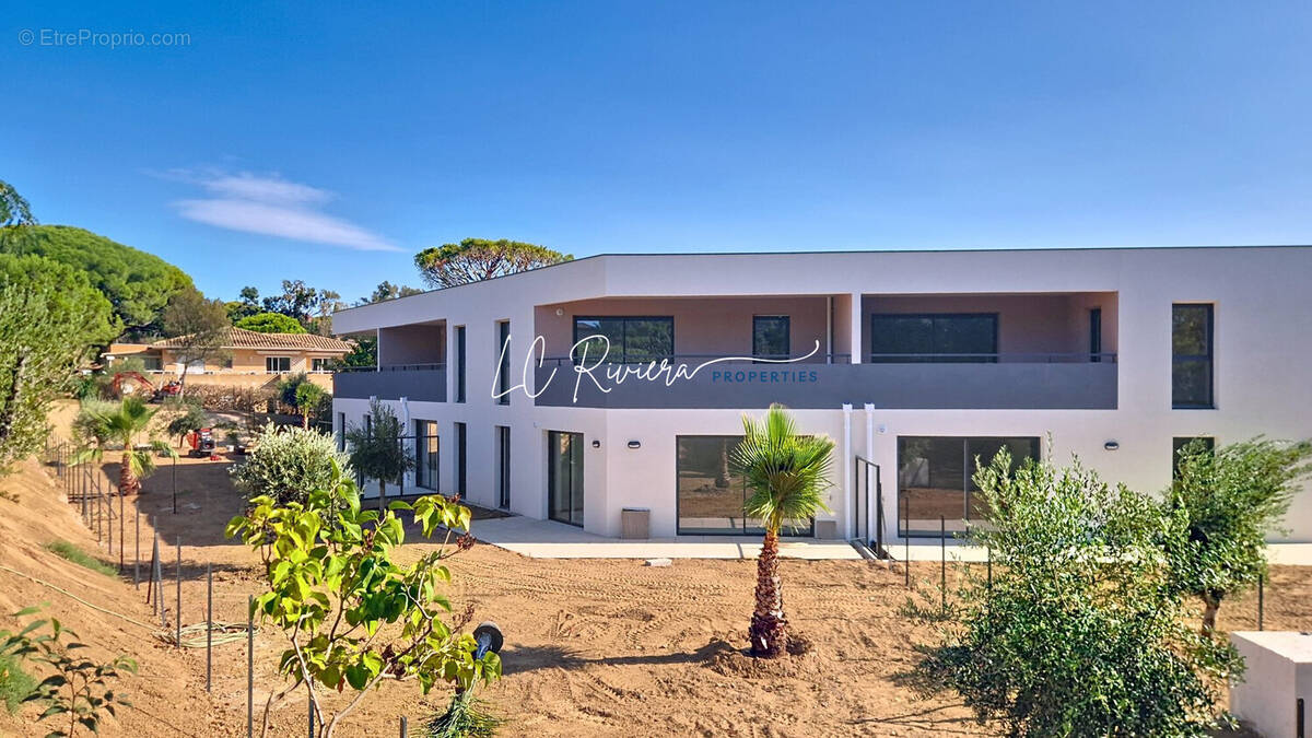 Appartement à FREJUS