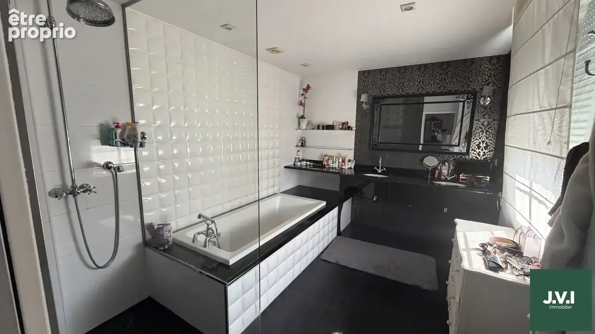 A VENDRE Maison Soisy Sous Montmorency 9 pièce(s) 360 m2 - photo 7