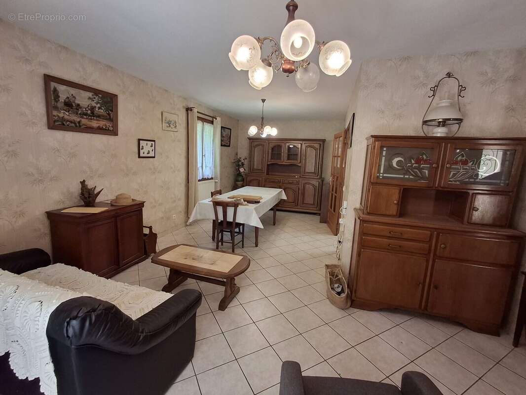 Maison à MONPAZIER