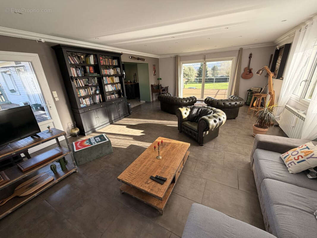 Maison à SAINT-PRIEST-BRAMEFANT