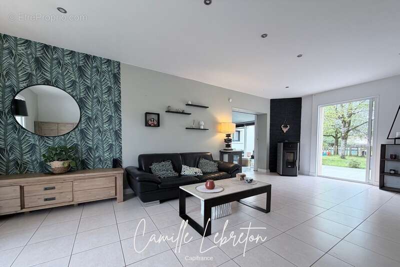 Maison à LA CHAPELLE-BASSE-MER