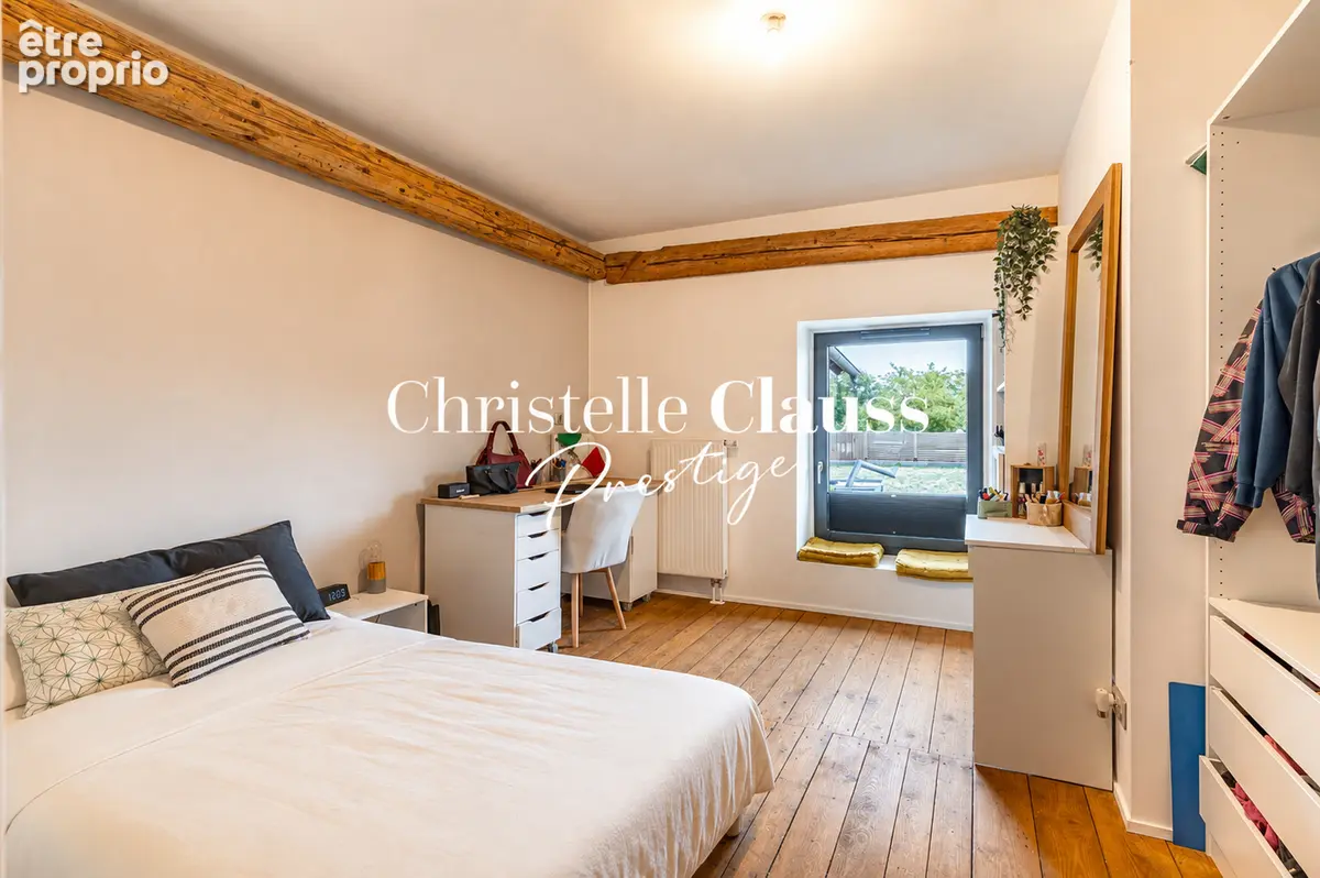 Grange rénovée avec prestations de qualité  - 165 m² - terrain de 10a53ca - photo 11