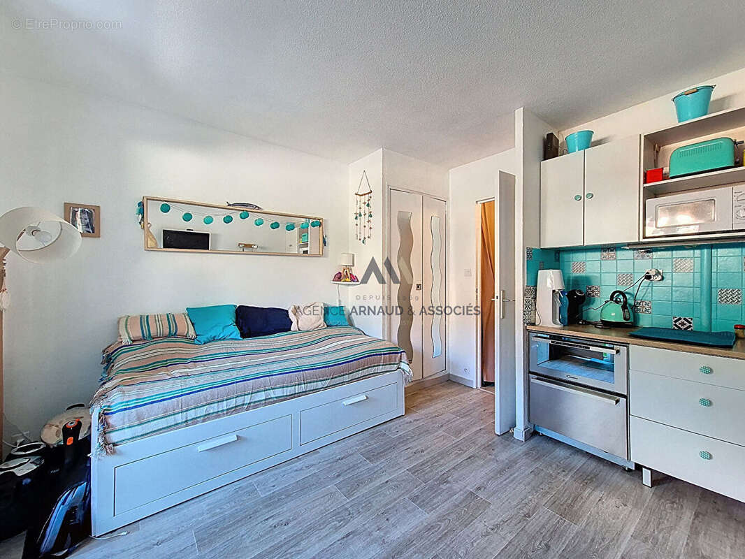 Appartement à SAINT-CYR-SUR-MER