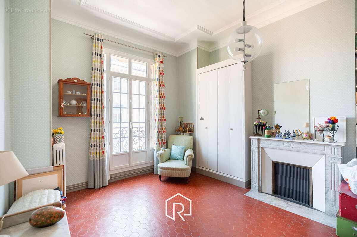 Appartement à MARSEILLE-6E