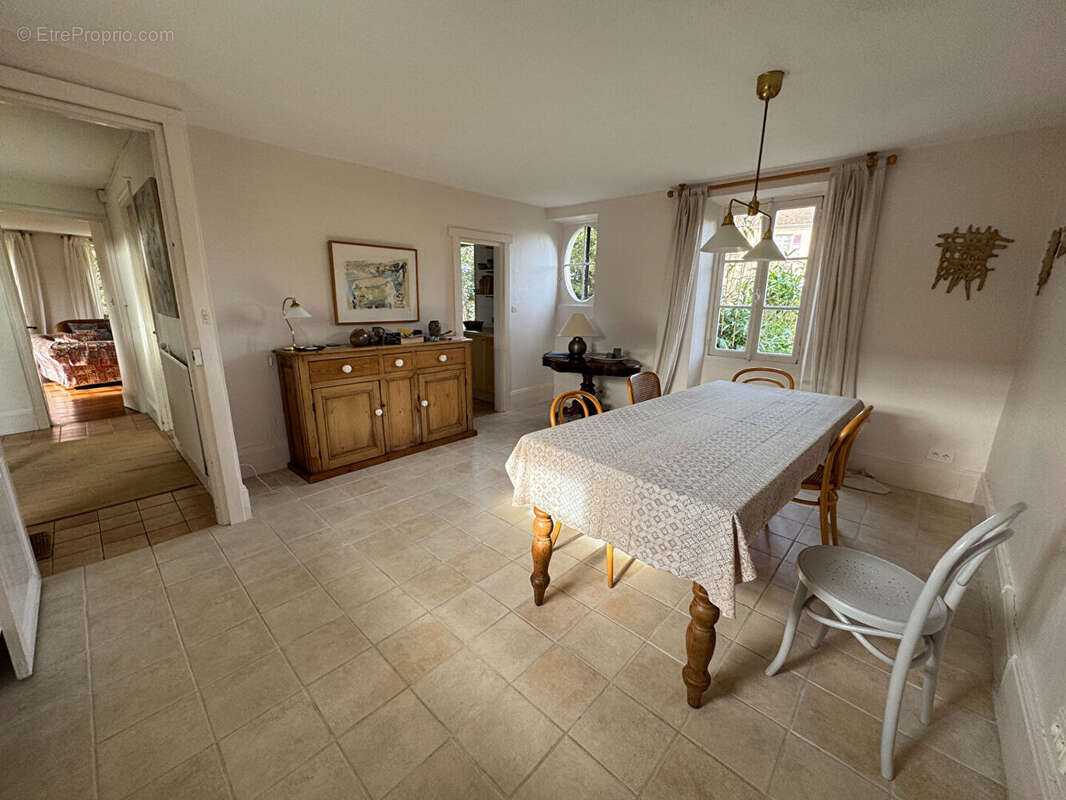 Maison à MONTFORT-L'AMAURY