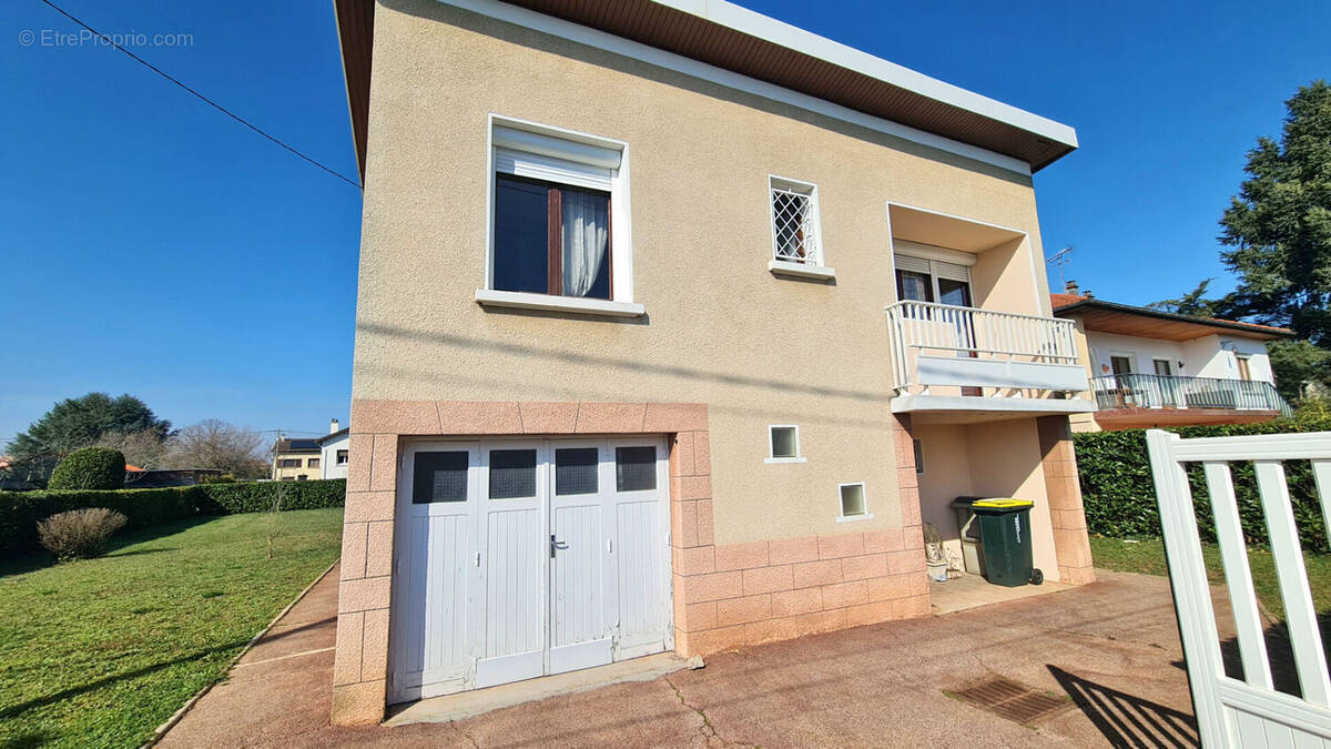 Maison à SAINT-PRIEST