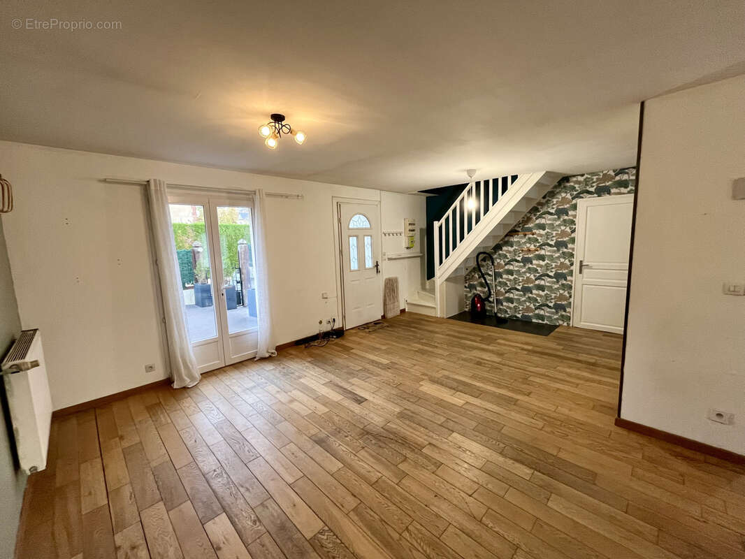 Maison à PETIT-COURONNE