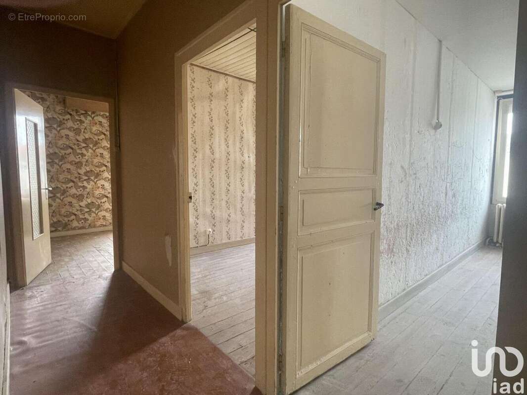 Photo 5 - Commerce à SAINT-ETIENNE-DE-MER-MORTE