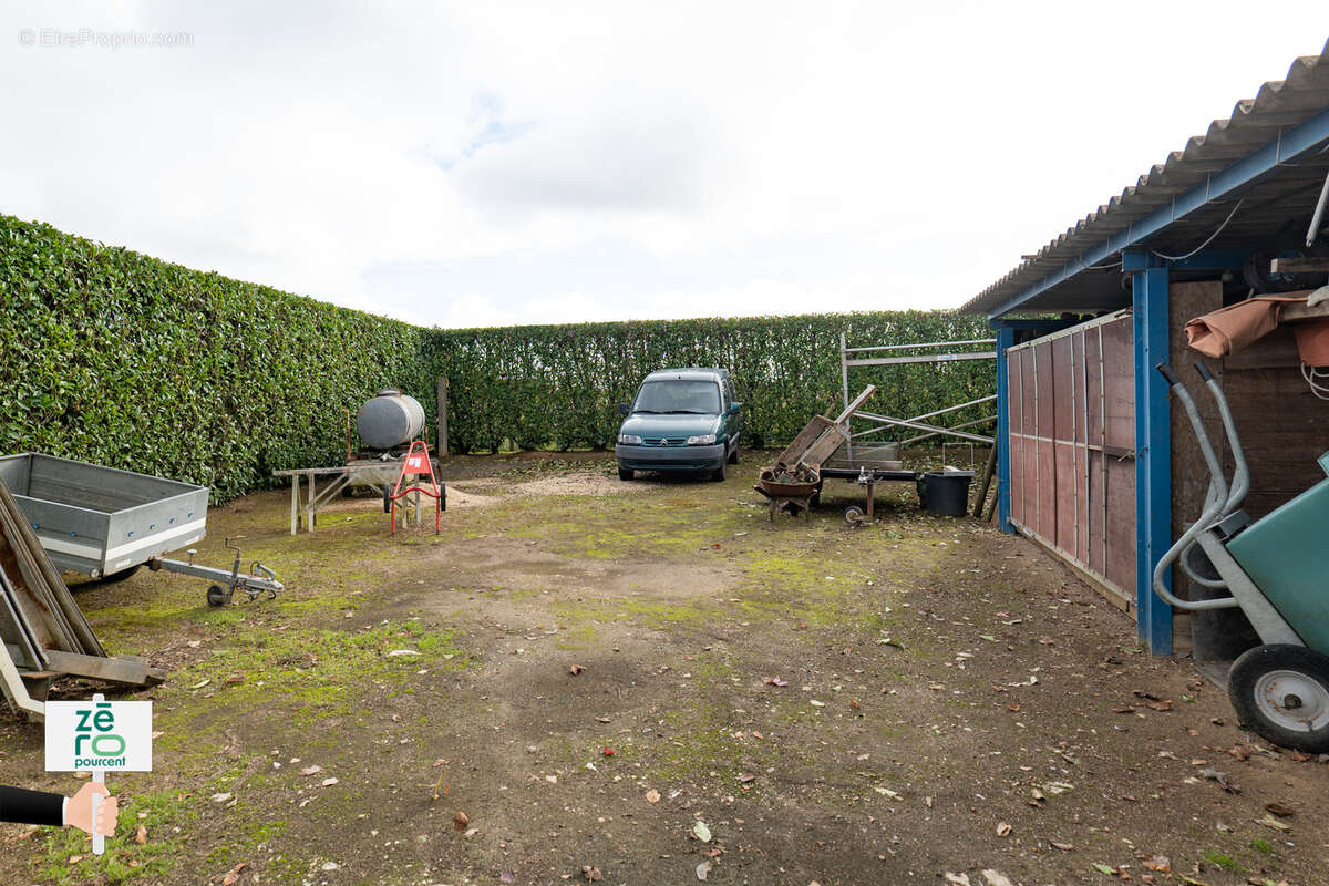 Maison à LES MAGNILS-REIGNIERS